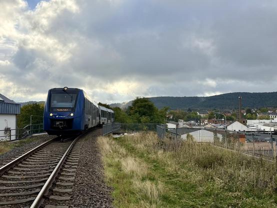 LINT der vlexx im Anschlussgleis kurz vor der DB-Anschlussgrenze in St. Ingbert.